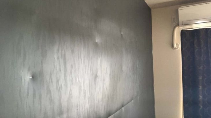 吸音材と遮音材を賃貸の壁に貼り付けて防音対策する方法。